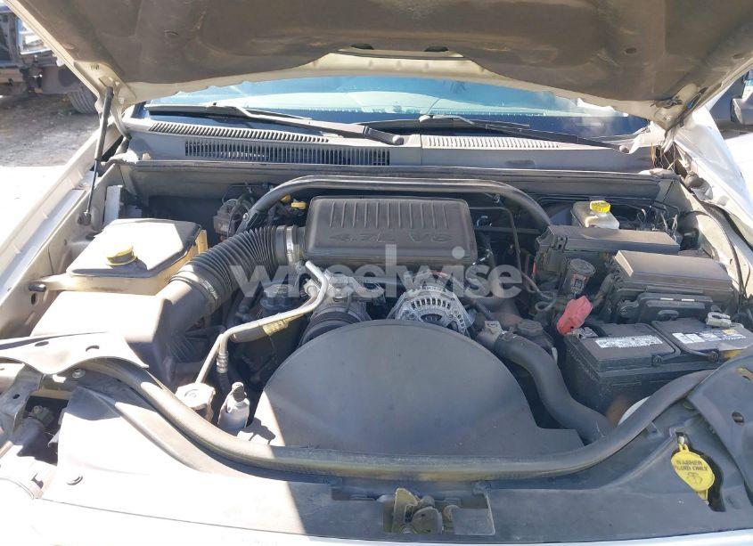 Photo 10 of 2005 Jeep Grand CHEROKEE LAREDO (VIN 1J4HR48N65C702565)