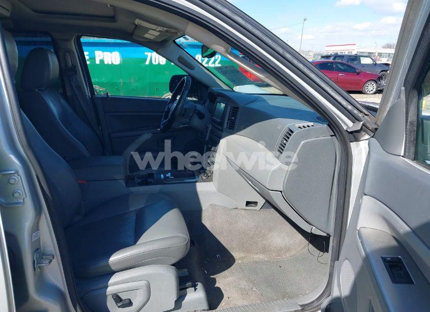 Photo 5 of 2005 Jeep Grand CHEROKEE LAREDO (VIN 1J4HR48N65C702565)