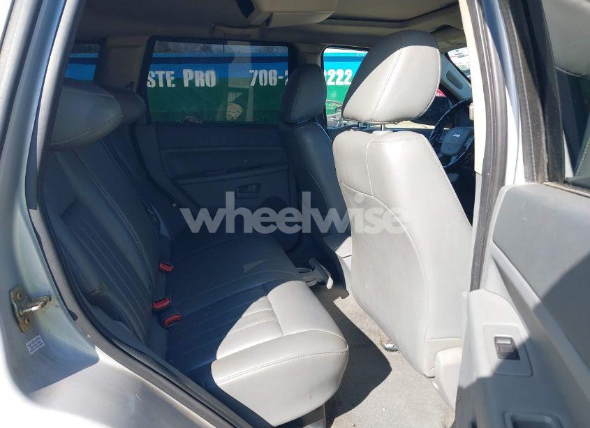 Photo 8 of 2005 Jeep Grand CHEROKEE LAREDO (VIN 1J4HR48N65C702565)