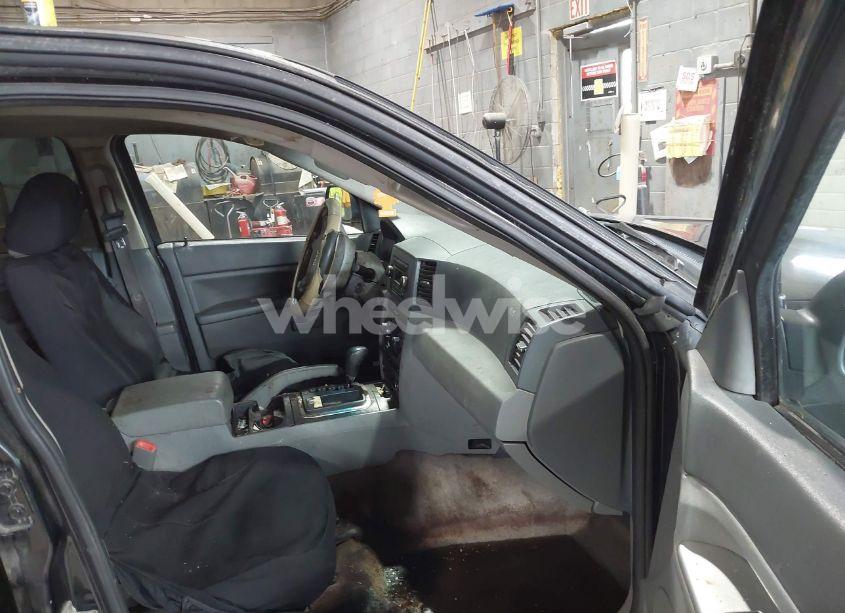 Photo 5 of 2006 Jeep Grand CHEROKEE LAREDO (VIN 1J4HR48N66C350735)