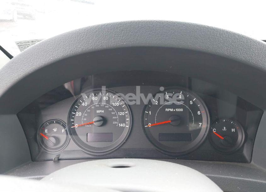 Photo 7 of 2005 Jeep Grand CHEROKEE LAREDO (VIN 1J4HR48N75C559206)