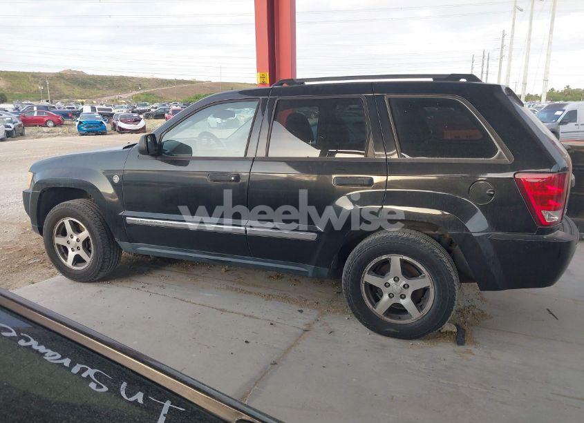 Photo 14 of 2005 Jeep Grand CHEROKEE LAREDO (VIN 1J4HR48N75C647740)