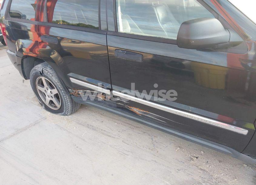 Photo 6 of 2005 Jeep Grand CHEROKEE LAREDO (VIN 1J4HR48N75C647740)