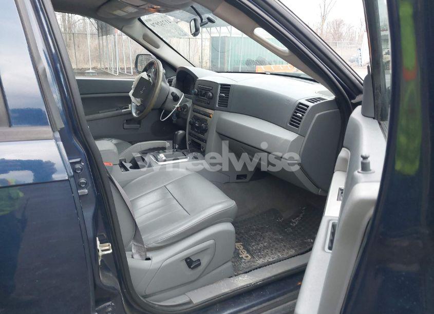 Photo 5 of 2005 Jeep Grand CHEROKEE LAREDO (VIN 1J4HR48N75C722548)