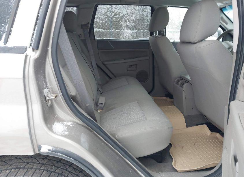 Photo 8 of 2005 Jeep Grand CHEROKEE LAREDO (VIN 1J4HR48N75C727670)