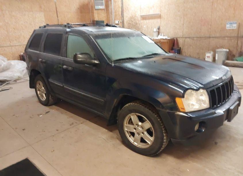 2005 Jeep Grand CHEROKEE LAREDO (VIN 1J4HR48N95C599609) main photo