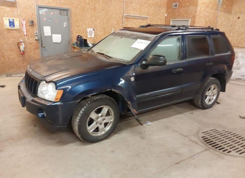 Photo 2 of 2005 Jeep Grand CHEROKEE LAREDO (VIN 1J4HR48N95C599609)