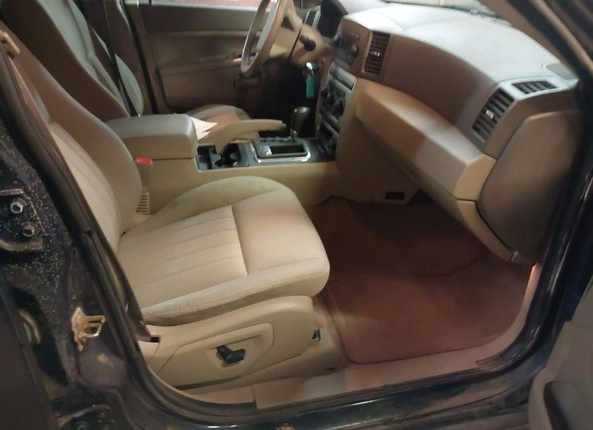 Photo 5 of 2005 Jeep Grand CHEROKEE LAREDO (VIN 1J4HR48N95C599609)