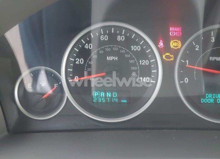 Photo 16 of 2005 Jeep Grand CHEROKEE LIMITED (VIN 1J4HR58205C511669)