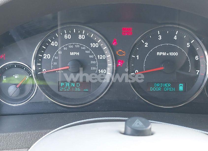 Photo 7 of 2005 Jeep Grand CHEROKEE LIMITED (VIN 1J4HR58225C593579)