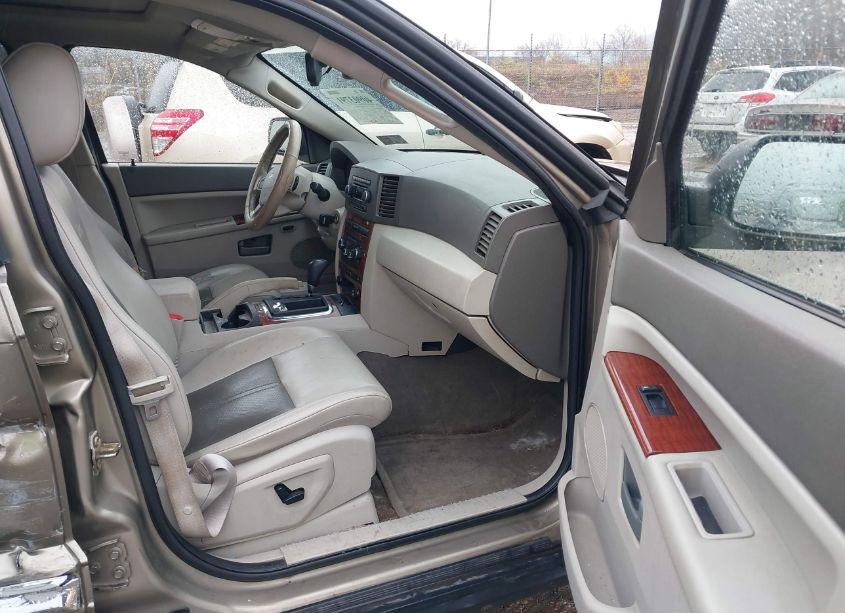 Photo 5 of 2005 Jeep Grand CHEROKEE LIMITED (VIN 1J4HR58225C673402)