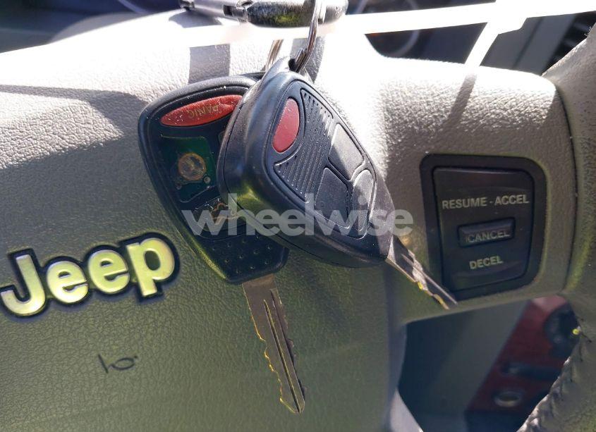 Photo 11 of 2005 Jeep Grand CHEROKEE LIMITED (VIN 1J4HR58235C528997)