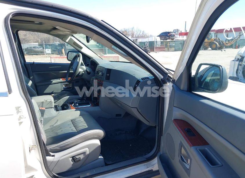 Photo 5 of 2005 Jeep Grand CHEROKEE LIMITED (VIN 1J4HR58235C528997)