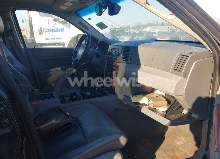 Photo 5 of 2005 Jeep Grand CHEROKEE LIMITED (VIN 1J4HR58245C521475)