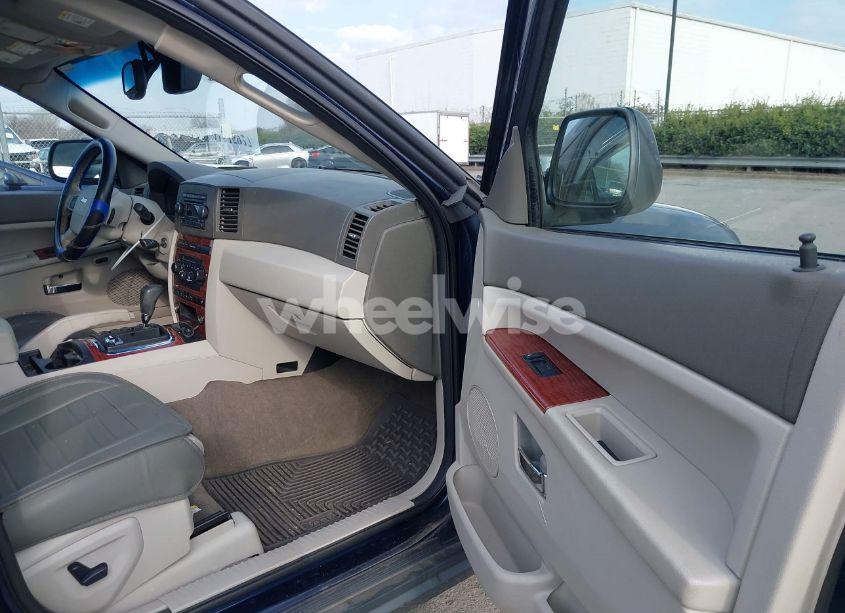 Photo 5 of 2005 Jeep Grand CHEROKEE LIMITED (VIN 1J4HR58275C673122)