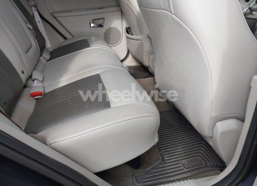 Photo 8 of 2005 Jeep Grand CHEROKEE LIMITED (VIN 1J4HR58275C673122)