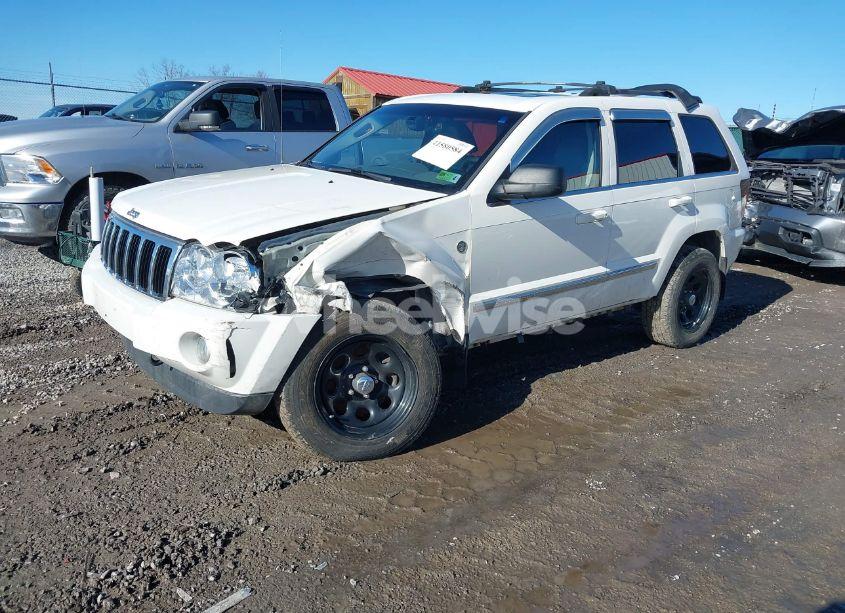 Photo 2 of 2005 Jeep Grand CHEROKEE LIMITED (VIN 1J4HR58295C532570)