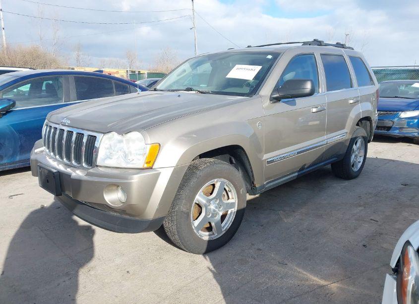 Photo 2 of 2005 Jeep Grand CHEROKEE LIMITED (VIN 1J4HR582X5C577307)