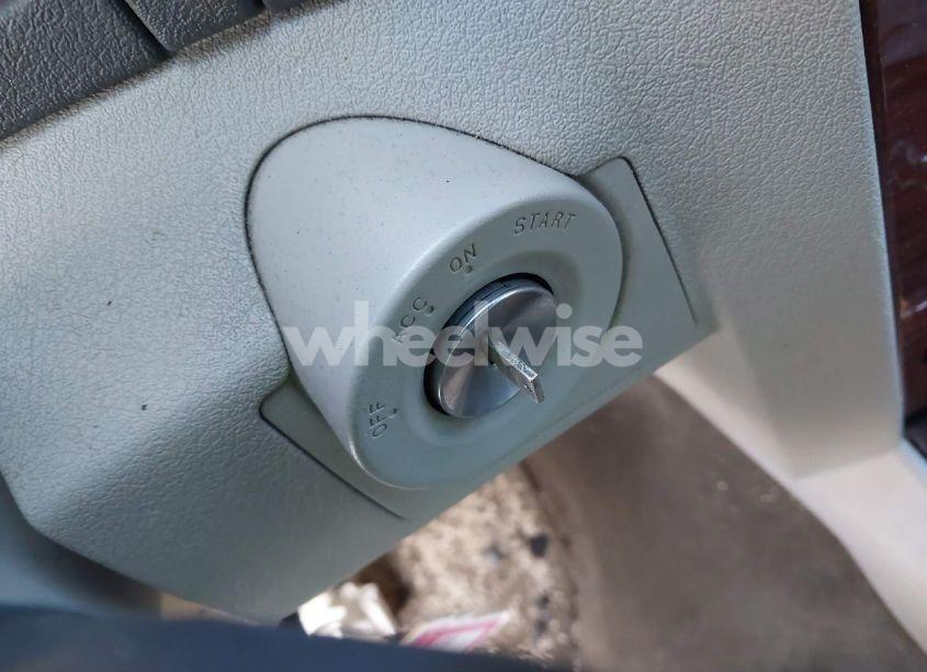 Photo 11 of 2005 Jeep Grand CHEROKEE LIMITED (VIN 1J4HR582X5C637893)