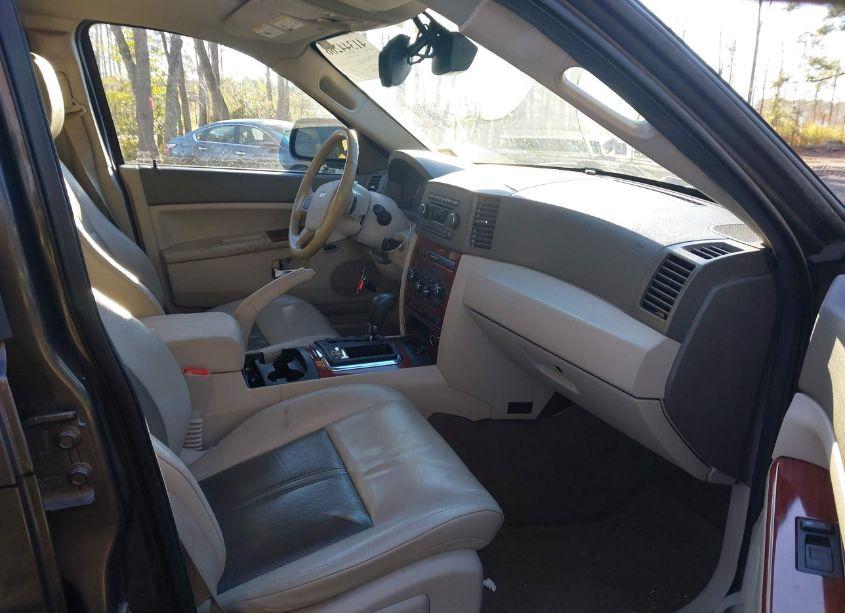 Photo 5 of 2005 Jeep Grand CHEROKEE LIMITED (VIN 1J4HR582X5C729652)