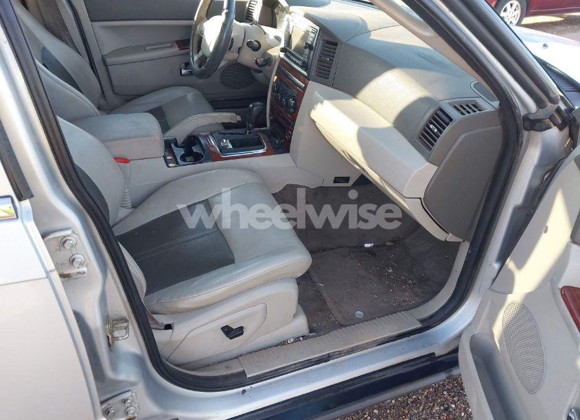 Photo 5 of 2005 Jeep Grand CHEROKEE LIMITED (VIN 1J4HR58N05C628968)