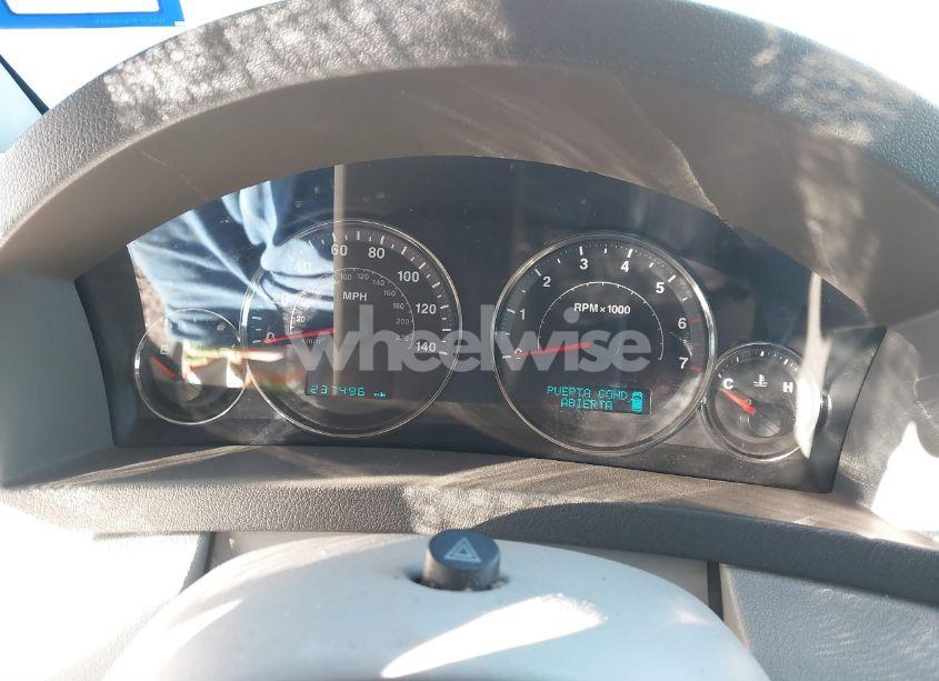 Photo 7 of 2005 Jeep Grand CHEROKEE LIMITED (VIN 1J4HR58N05C628968)