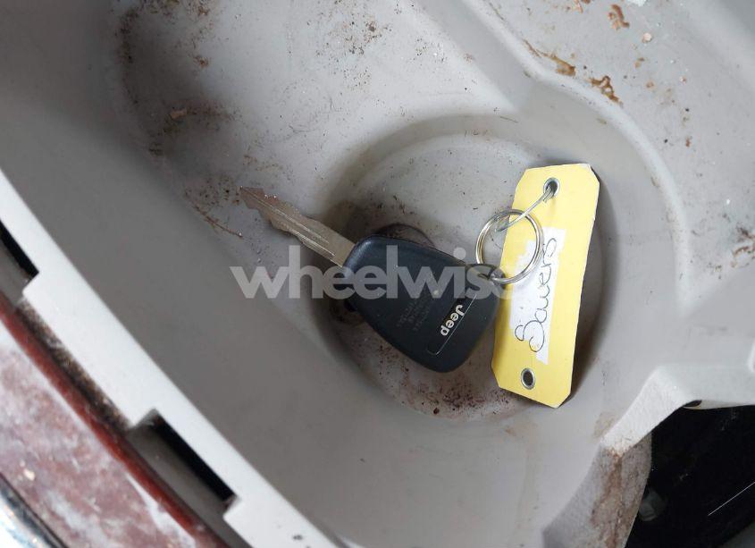 Photo 11 of 2005 Jeep Grand CHEROKEE LIMITED (VIN 1J4HR58N25C677850)