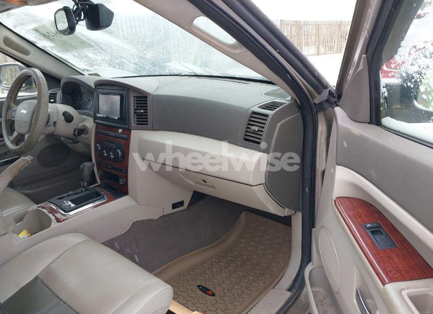 Photo 5 of 2005 Jeep Grand CHEROKEE LIMITED (VIN 1J4HR58N25C677850)