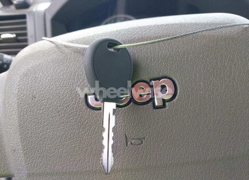 Photo 11 of 2005 Jeep Grand CHEROKEE LIMITED (VIN 1J4HR58N35C546135)