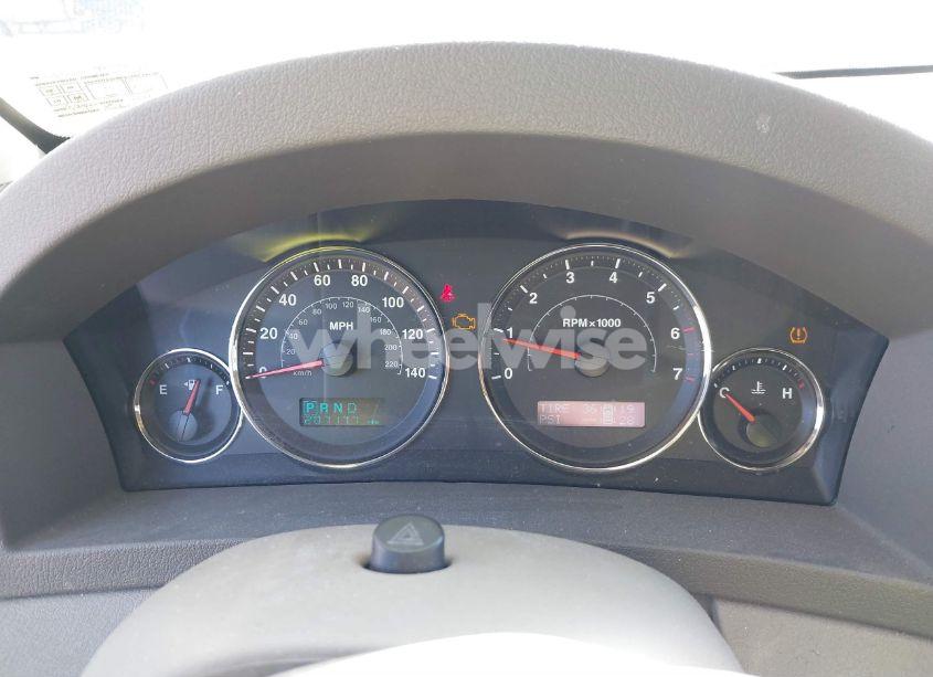 Photo 7 of 2005 Jeep Grand CHEROKEE LIMITED (VIN 1J4HR58N45C662671)