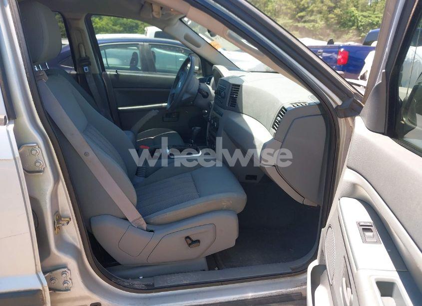 Photo 5 of 2005 Jeep Grand CHEROKEE LAREDO (VIN 1J4HS48N15C543281)