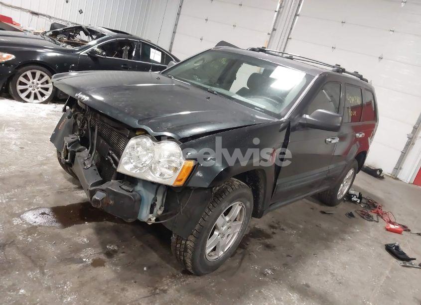Photo 2 of 2005 Jeep Grand CHEROKEE LAREDO (VIN 1J4HS48N35C658626)