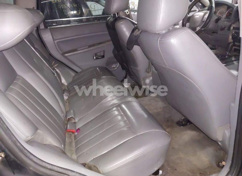 Photo 8 of 2005 Jeep Grand CHEROKEE LAREDO (VIN 1J4HS48N35C658626)