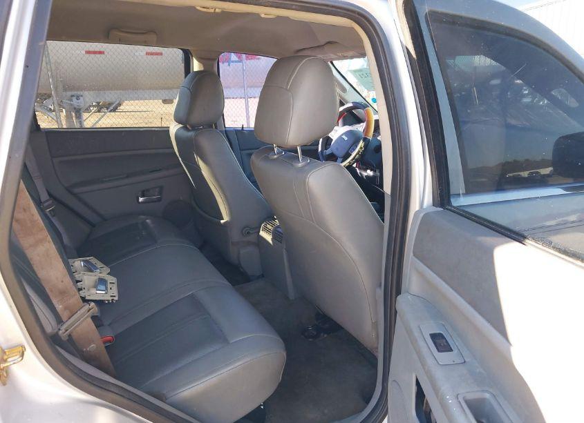 Photo 8 of 2005 Jeep Grand CHEROKEE LIMITED (VIN 1J4HS58N65C700745)