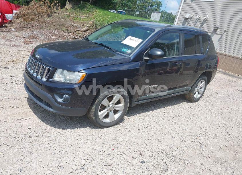 Photo 2 of 2011 Jeep Compass (VIN 1J4NF1FB0BD223745)