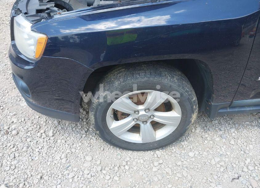 Photo 6 of 2011 Jeep Compass (VIN 1J4NF1FB0BD223745)