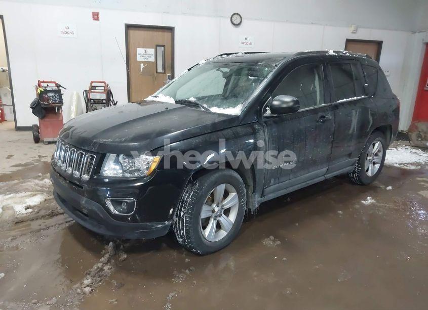 Photo 2 of 2011 Jeep Compass (VIN 1J4NF1FB1BD179397)