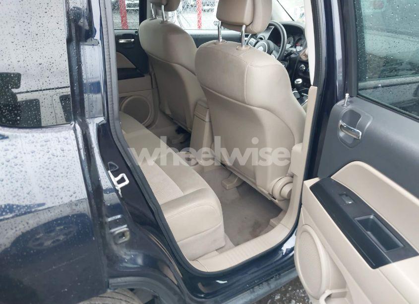 Photo 8 of 2011 Jeep Compass (VIN 1J4NF1FB2BD163919)