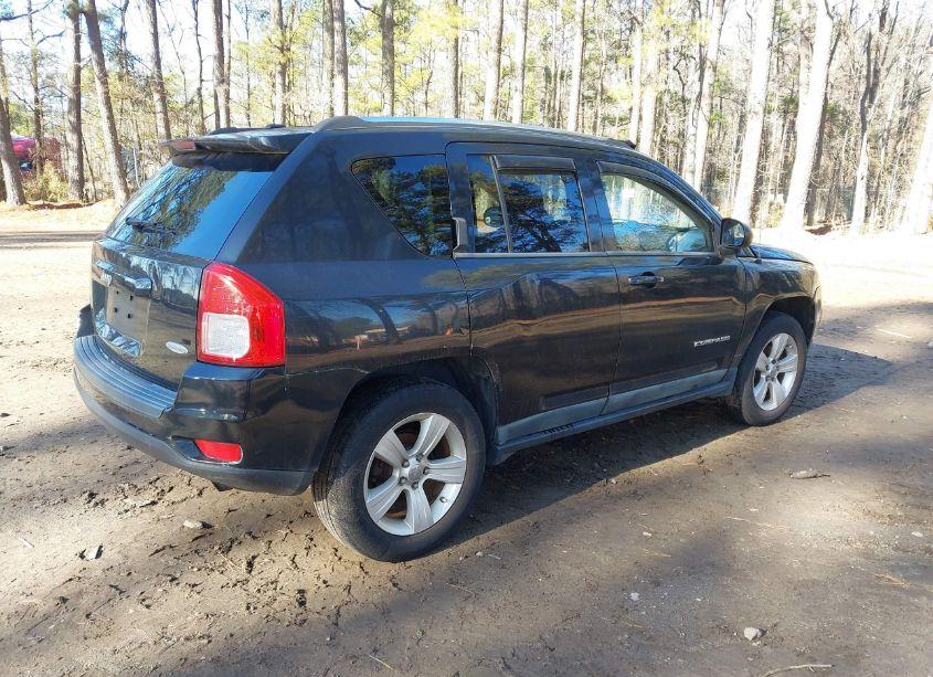 Photo 4 of 2011 Jeep Compass (VIN 1J4NF1FB2BD180025)