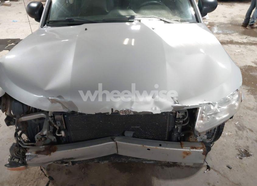 Photo 12 of 2011 Jeep Compass (VIN 1J4NF1FB2BD210818)