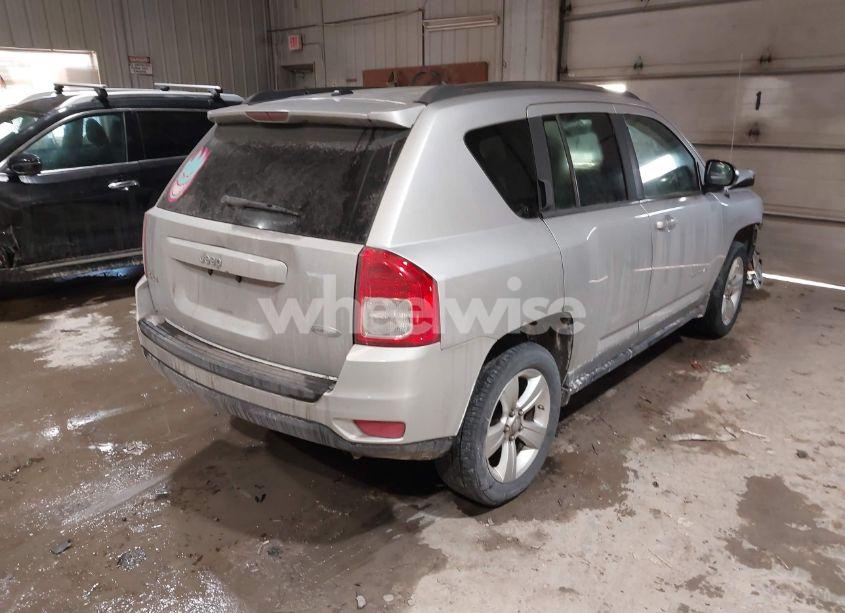 Photo 4 of 2011 Jeep Compass (VIN 1J4NF1FB2BD210818)