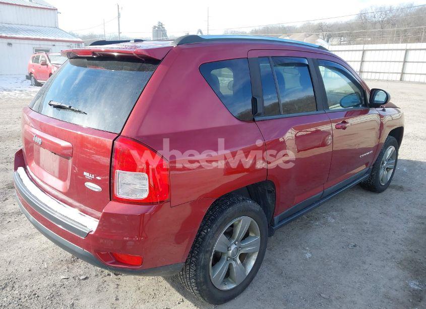 Photo 4 of 2011 Jeep Compass (VIN 1J4NF1FB2BD212486)