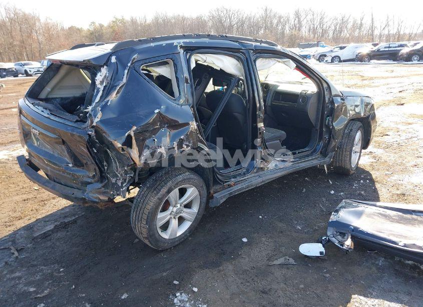 Photo 4 of 2011 Jeep Compass (VIN 1J4NF1FB2BD226145)