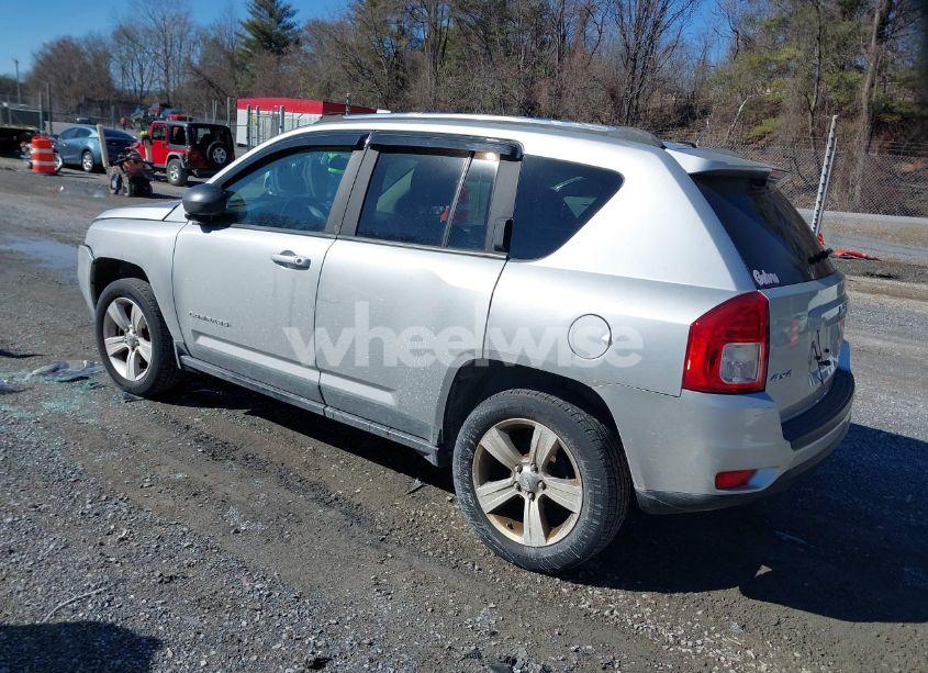 Photo 3 of 2011 Jeep Compass (VIN 1J4NF1FB2BD277791)