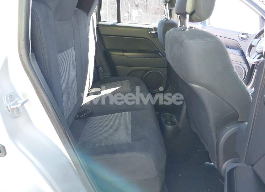 Photo 8 of 2011 Jeep Compass (VIN 1J4NF1FB2BD277791)