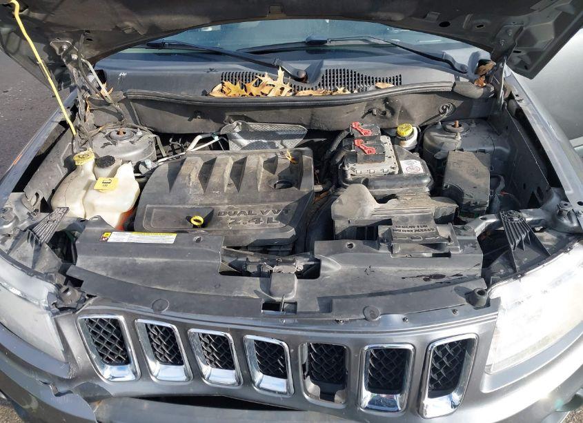 Photo 10 of 2011 Jeep Compass (VIN 1J4NF1FB2BD281534)