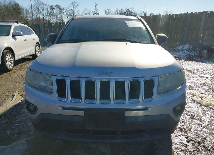 Photo 6 of 2011 Jeep Compass (VIN 1J4NF1FB3BD206843)