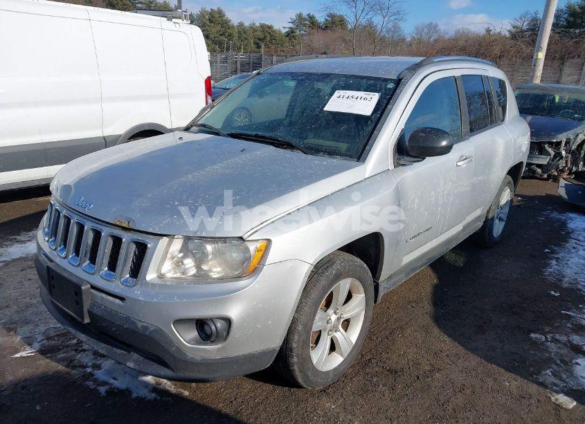 Photo 2 of 2011 Jeep Compass (VIN 1J4NF1FB3BD218930)
