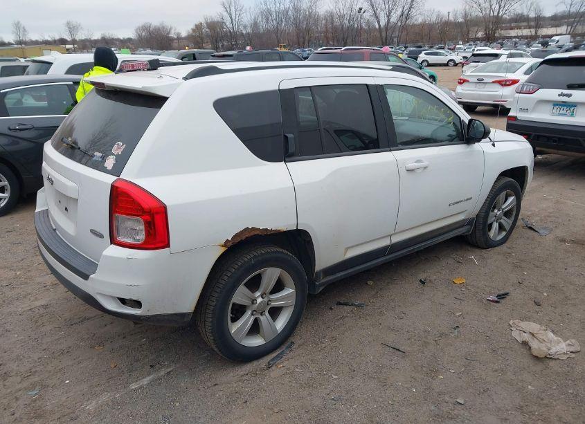 Photo 4 of 2011 Jeep Compass (VIN 1J4NF1FB4BD223747)