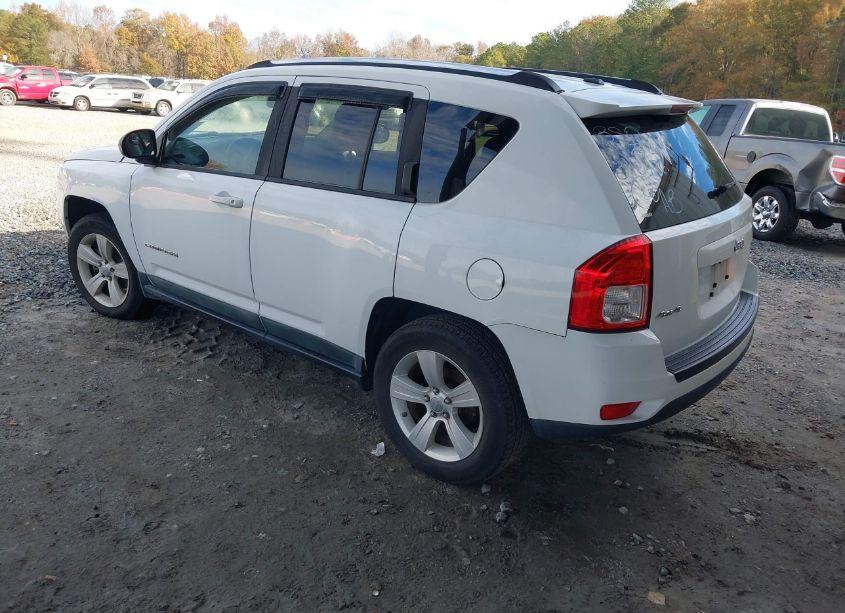 Photo 3 of 2011 Jeep Compass (VIN 1J4NF1FB4BD259213)
